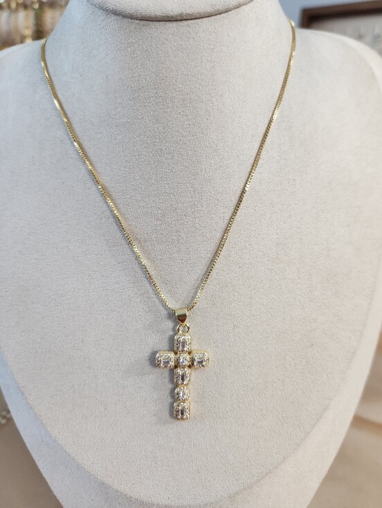 Jewelry - 18k Gold Plated Cross Necklace